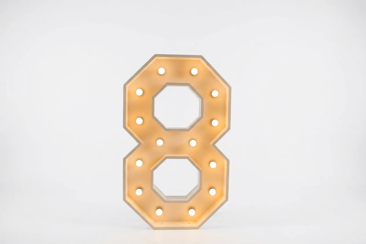 Lichtletter 8